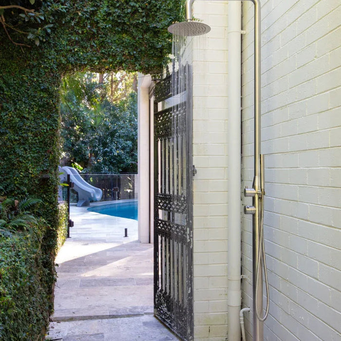 A Guide to Outdoor Rinse Stations - The Fountain Direct