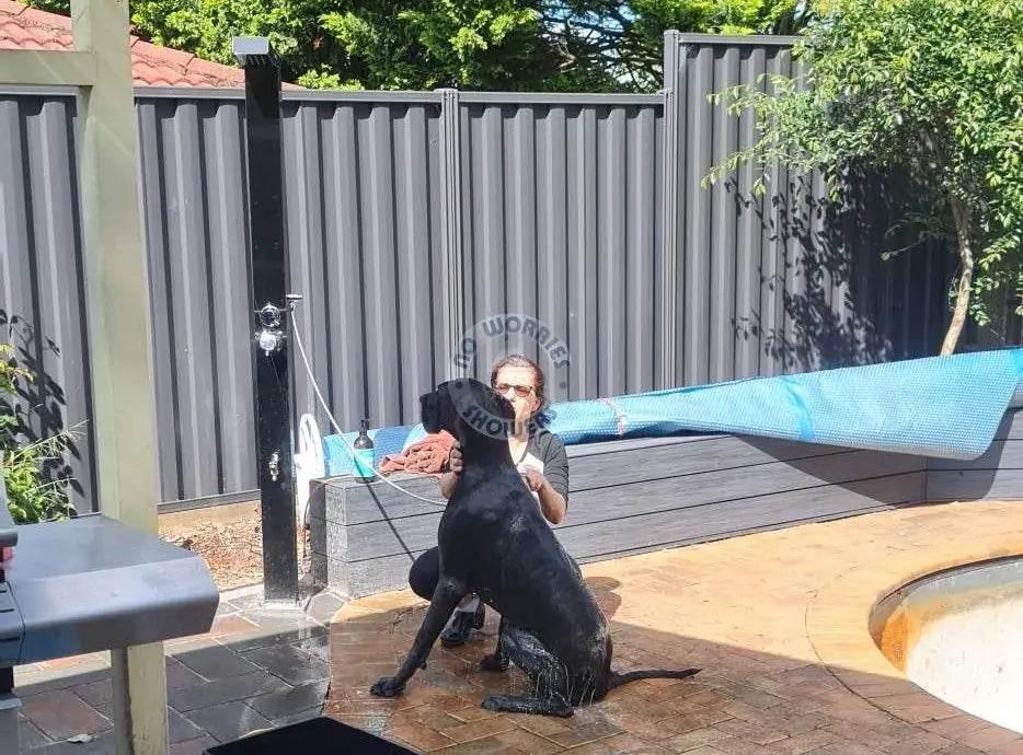 NW Showers Bondi Black ADA 316L Marine Grade Stainless Steel Outdoor Pool ShowerTower Panel - The Fountain Direct